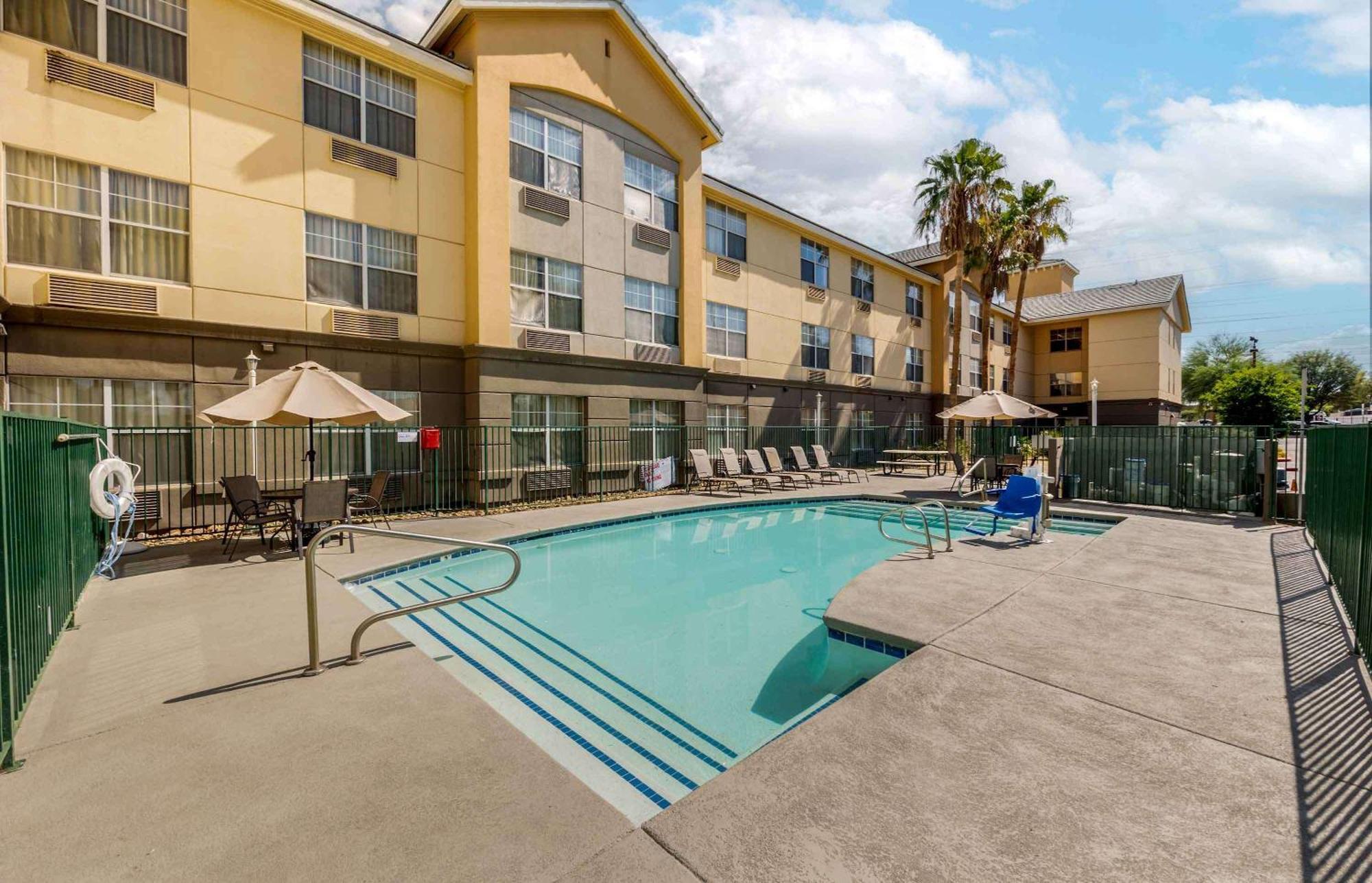 Mainstay Suites Las Vegas Flamingo Extérieur photo