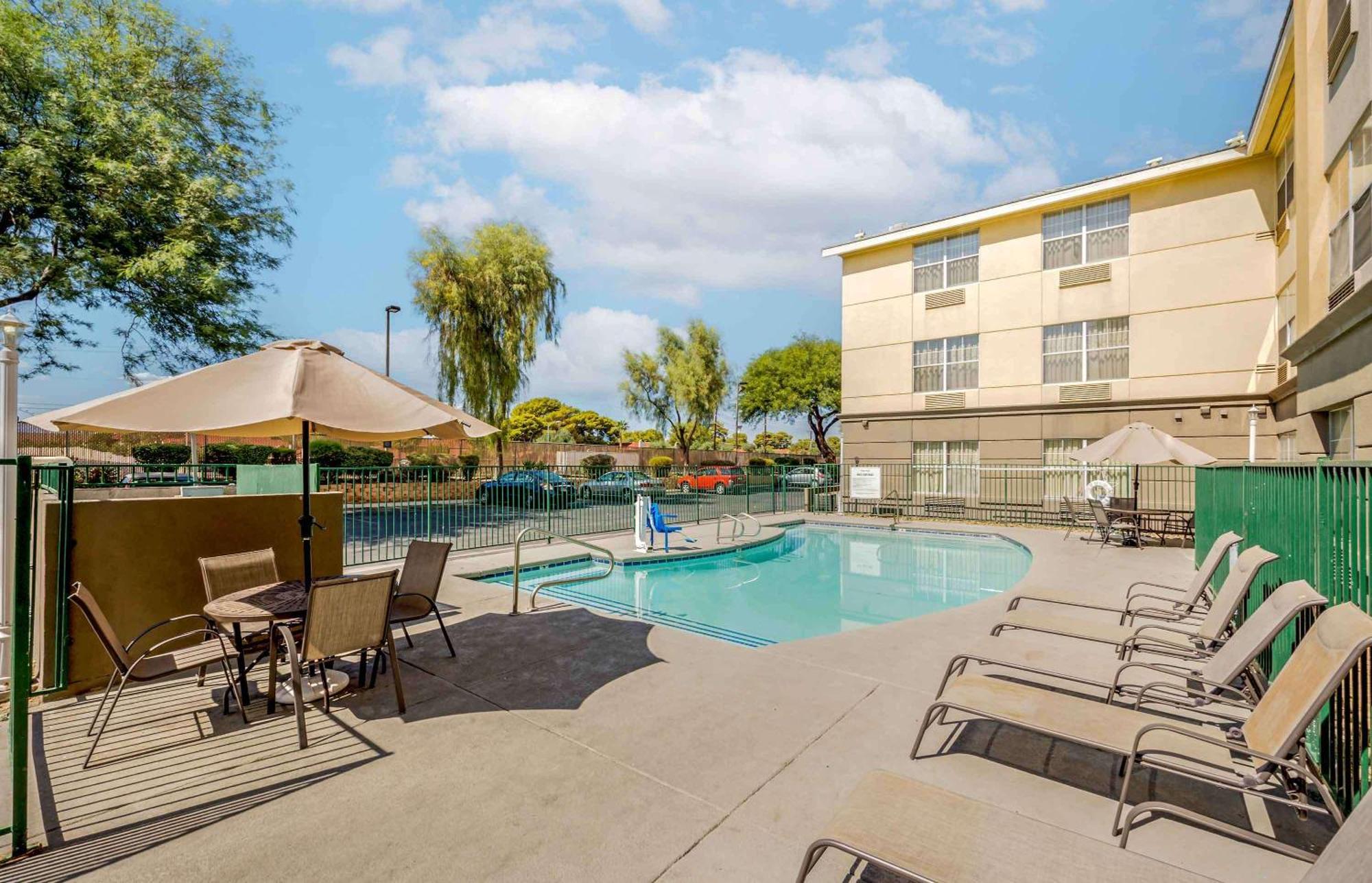 Mainstay Suites Las Vegas Flamingo Extérieur photo